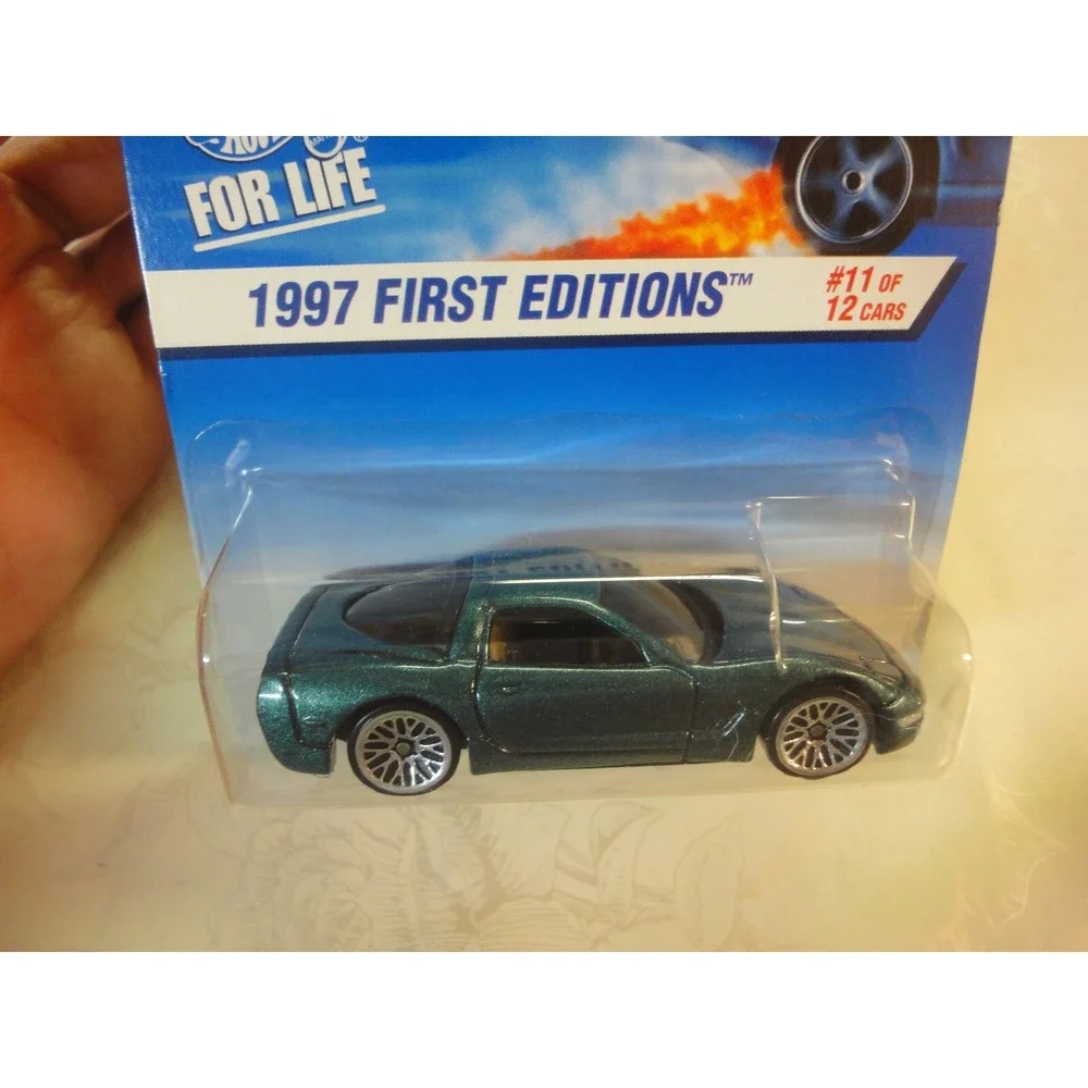 Mattel HOT WHEELS Die cast 1997 Corvette First editions 16668 Premiere collector